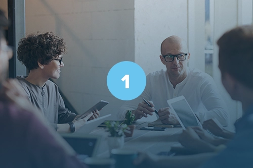 1. Groupe de personnes en formation