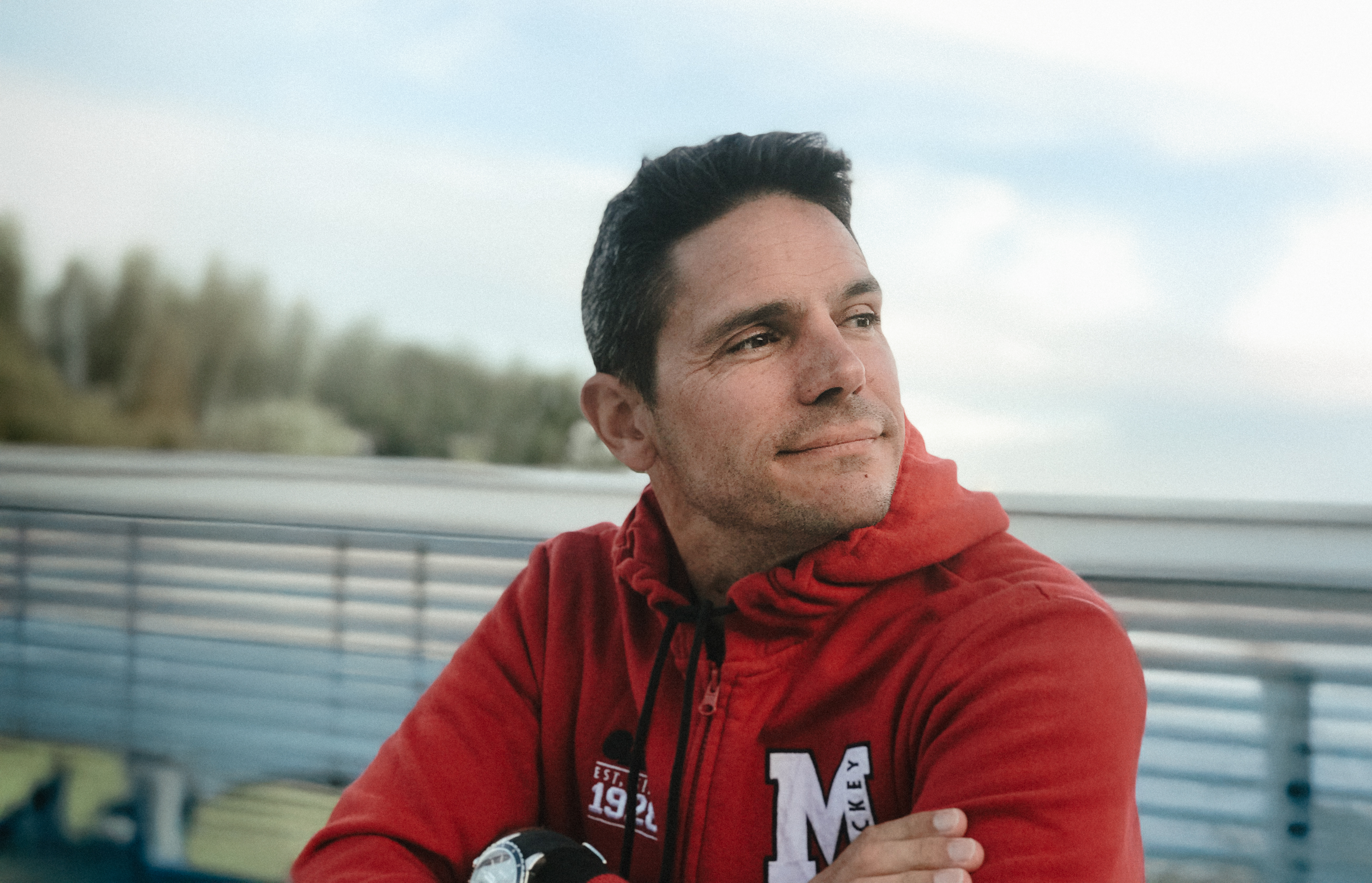 Sandrine Vaillant, formatrice chez Compétences Prévention, en extérieur lors d’une session de formation.